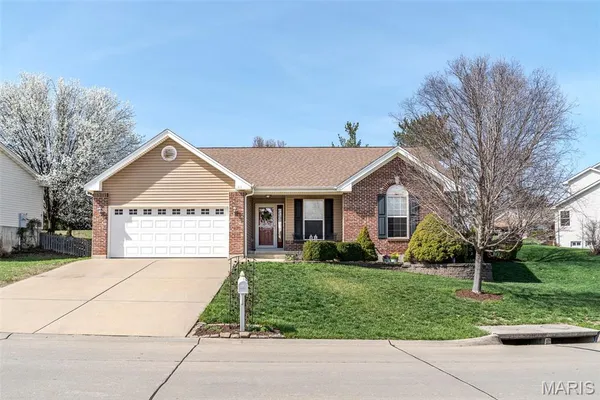 $329,900 | 311 Washington Heights Drive, Washington, MO 63090