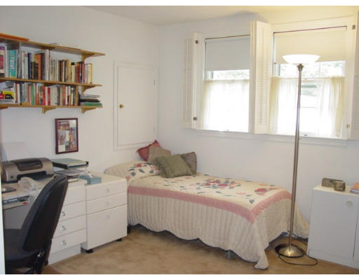 17 Ober Road Newton, MA 02459 - Photo 11 of 16