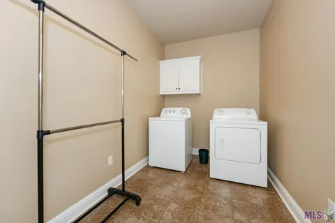 $310,000 | 14371 Stonegate Manor Drive, Gonzales, LA 70737