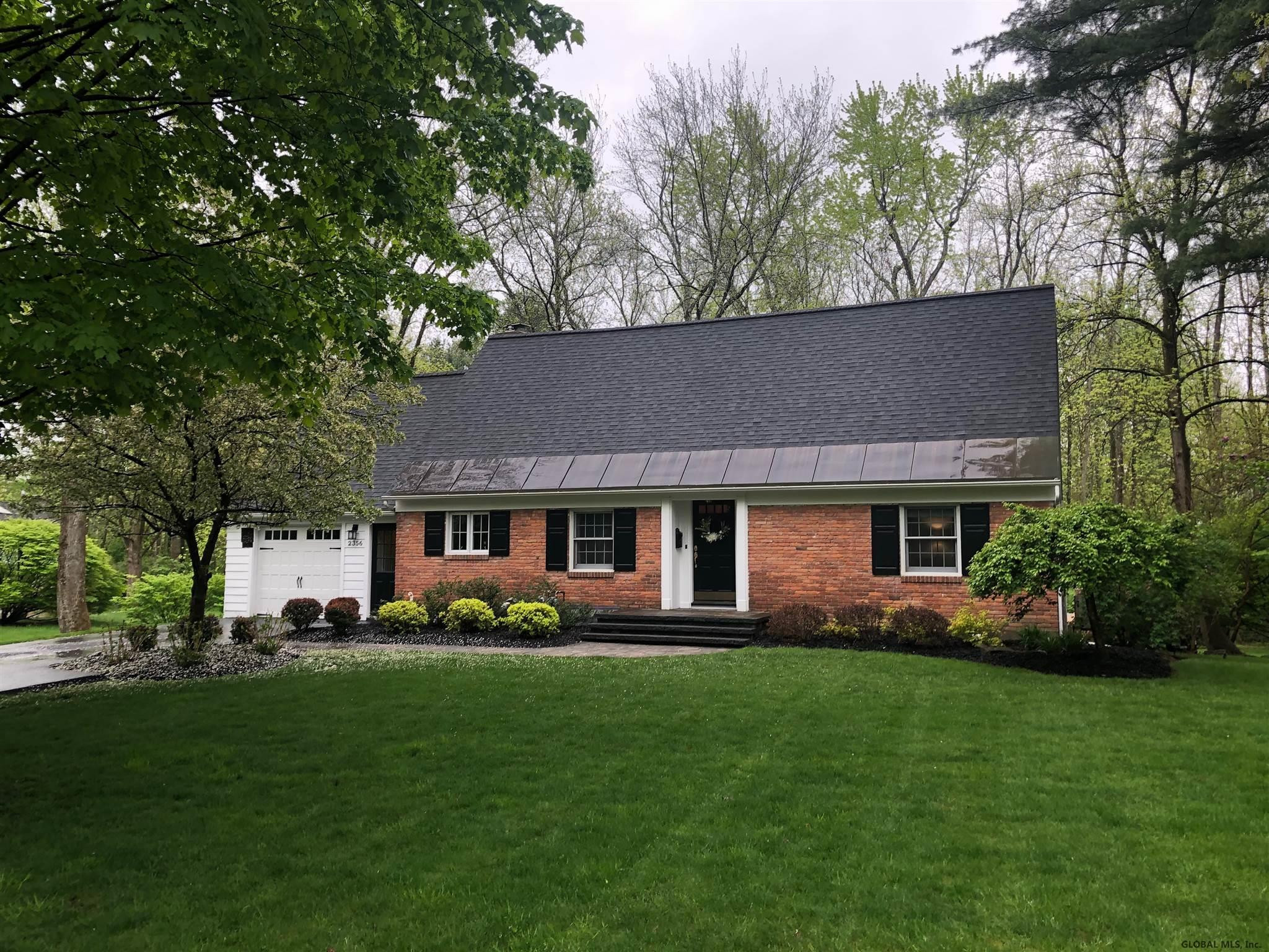 2356 Algonquin Road Niskayuna, NY 12309 - Photo 1 of 8 Photo 1