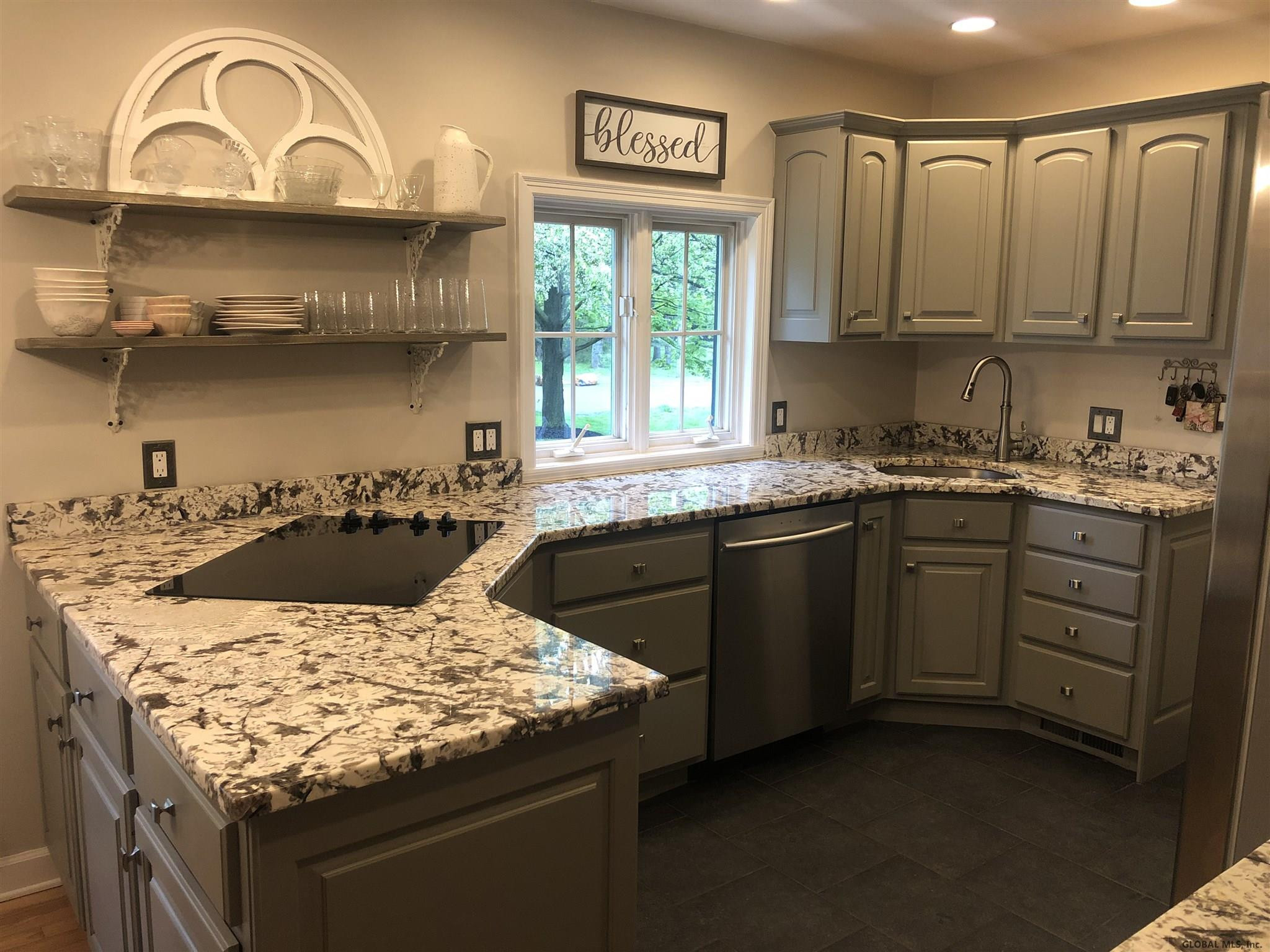 2356 Algonquin Road Niskayuna, NY 12309 - Photo 2 of 8 Photo 2