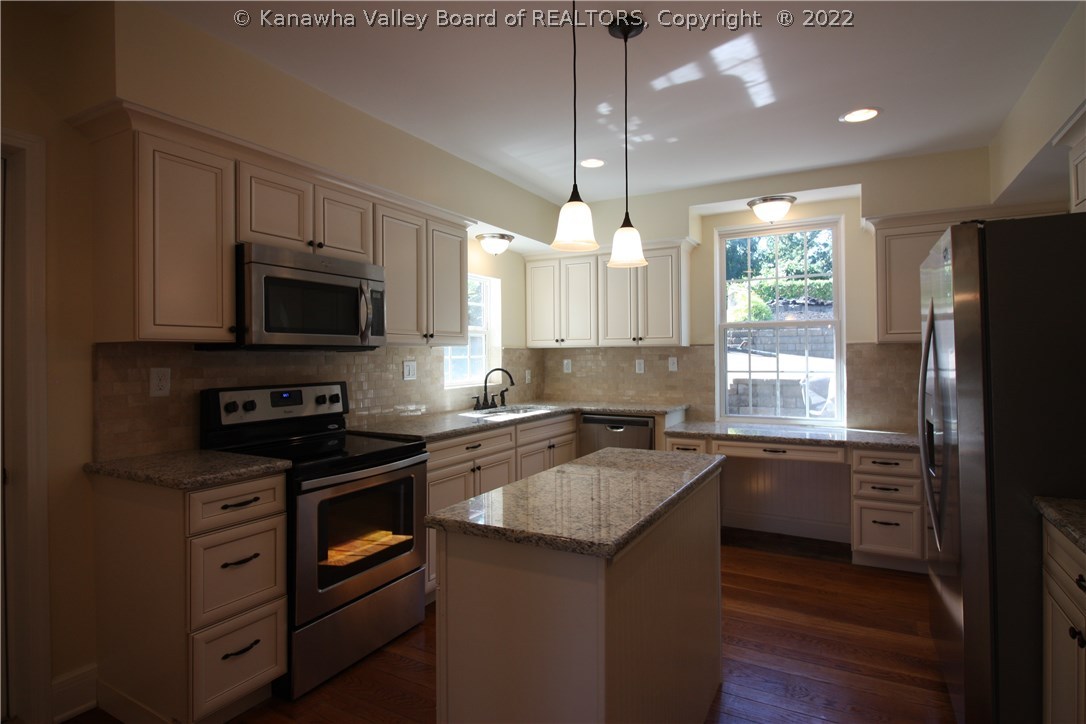 1729 Loudon Heights Road Charleston, WV 25314 - Photo 5 of 30 Gallery Image 5