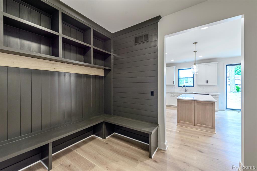 4107 Devon Road Royal Oak, MI 48073 - Photo 25 of 31