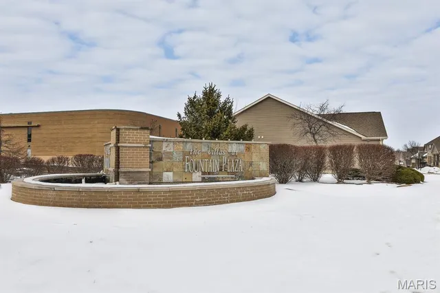 $525,000 | 502 Trevi Lane, Ellisville, MO 63011