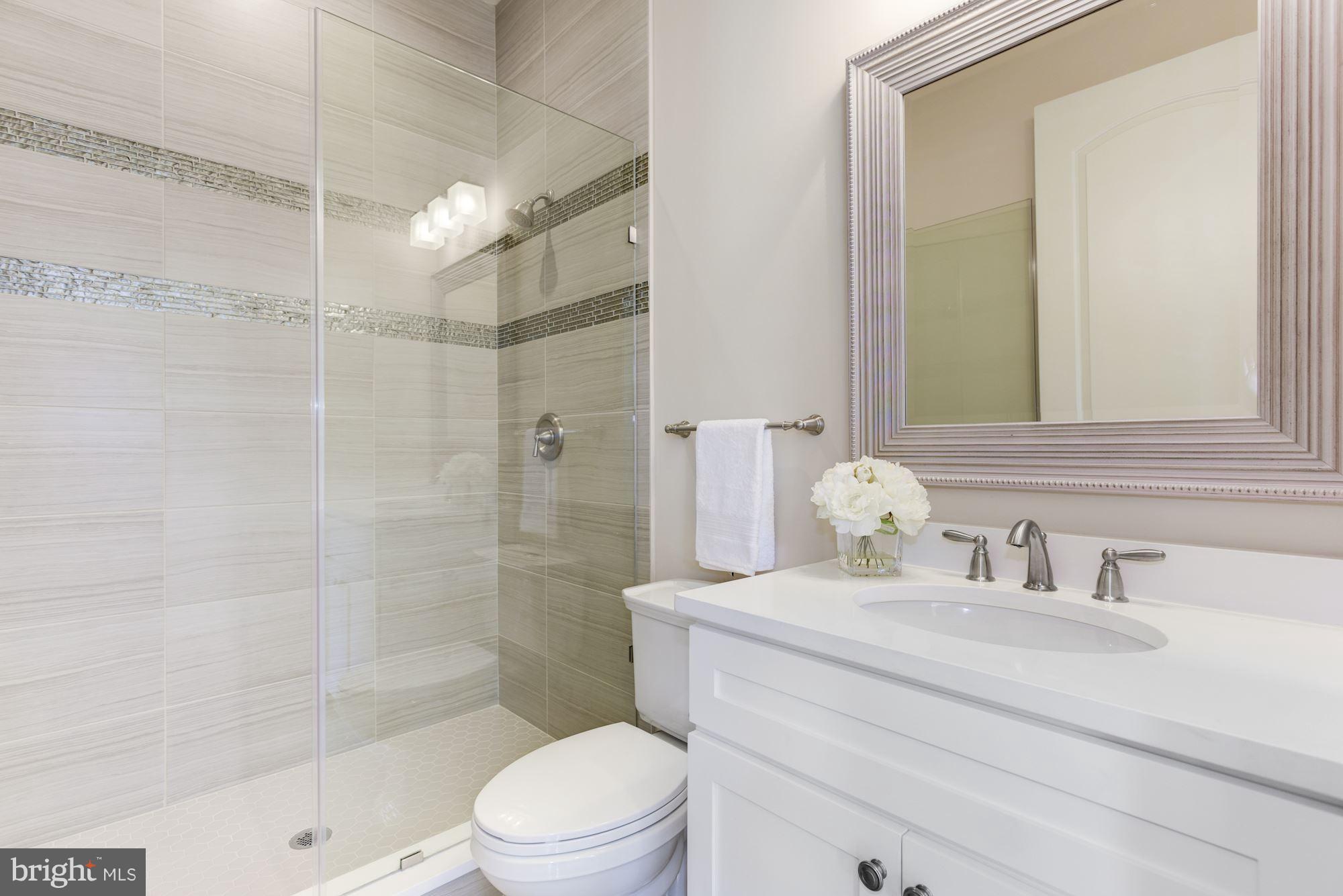 609 Kingsley Road Southwest Vienna, VA 22180 - Photo 25 of 30 Bath