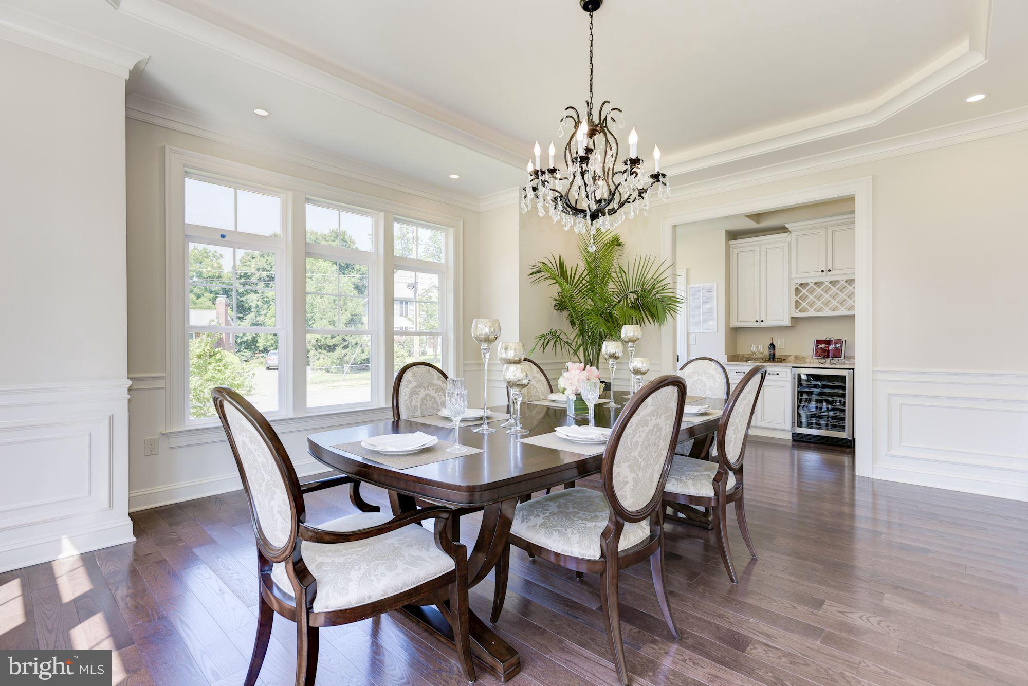 609 Kingsley Road Southwest Vienna, VA 22180 - Photo 5 of 30 Dining Room