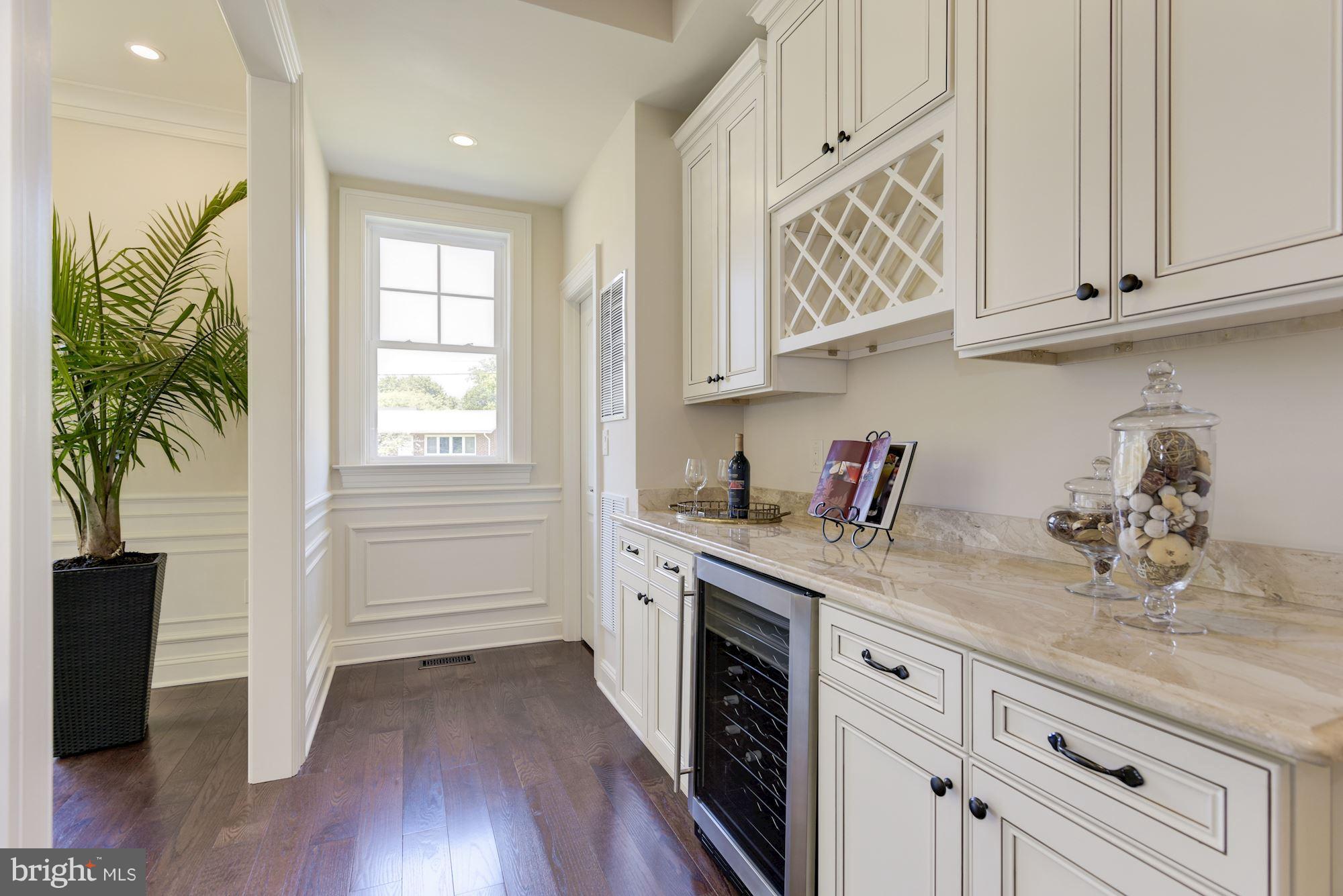 609 Kingsley Road Southwest Vienna, VA 22180 - Photo 6 of 30 Interior (General)