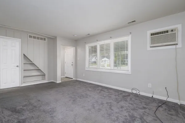 $1,300 | 22778 Almond Avenue, Eastpointe, MI 48021