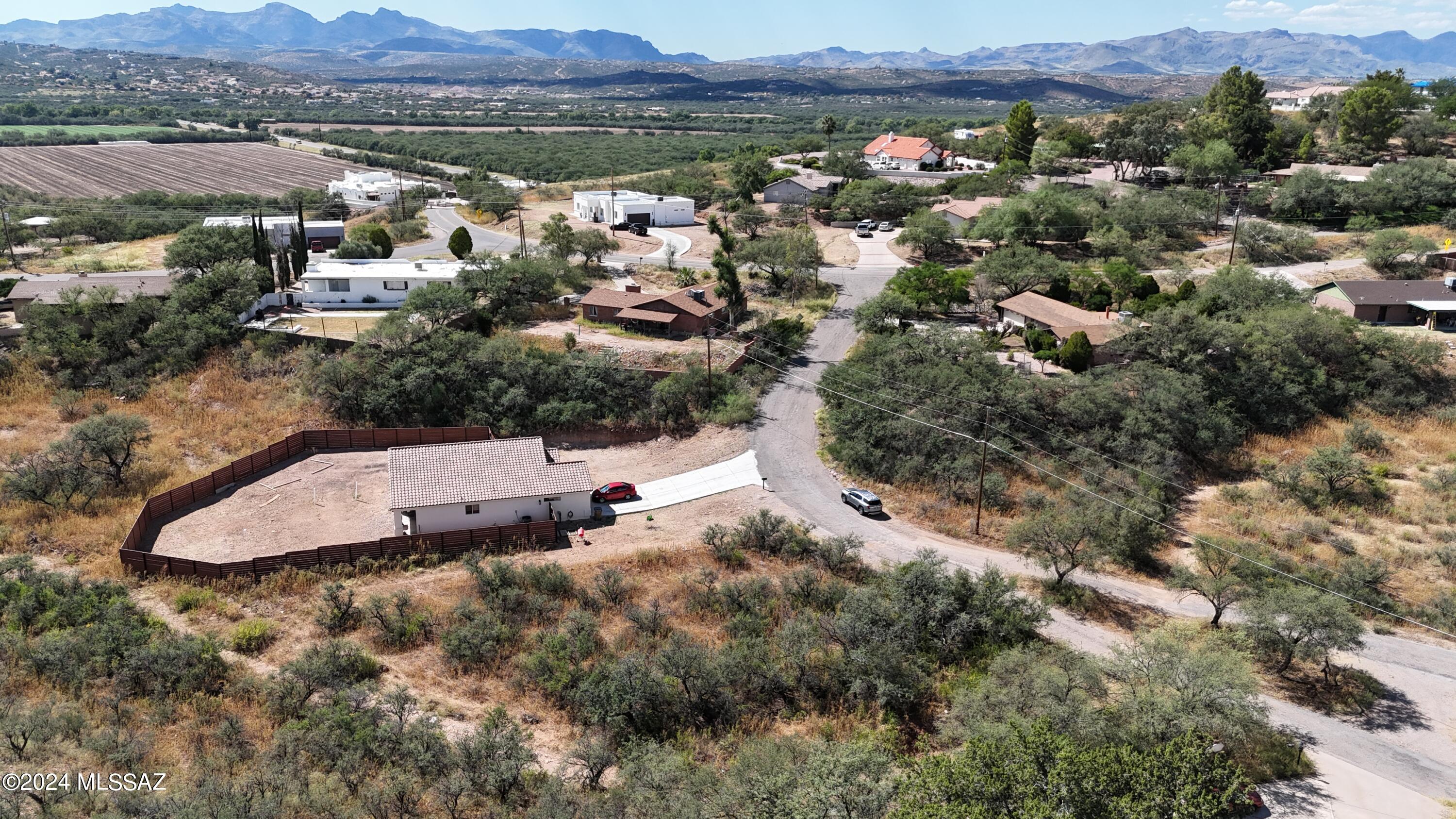 395 Quail Court, Unit 81 Rio Rico, AZ 85648 - Photo 3 of 4