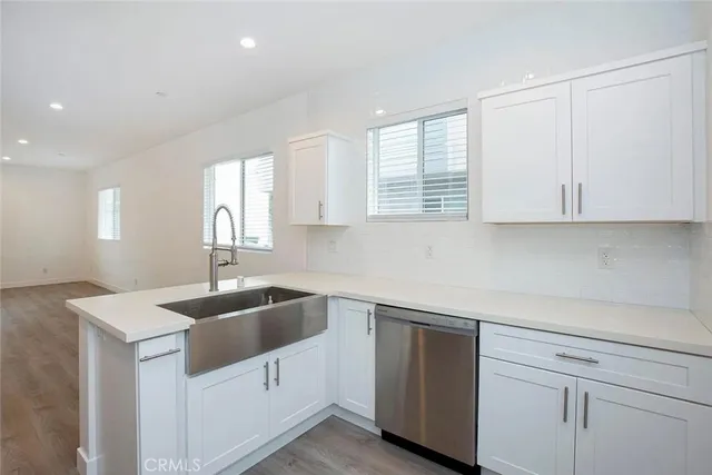 $3,675 | 5026 Cleon Avenue, North Hollywood, CA 91601