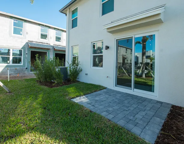 $445,000 | 3916 Southeast Mentmore Lane, Stuart, FL 34997