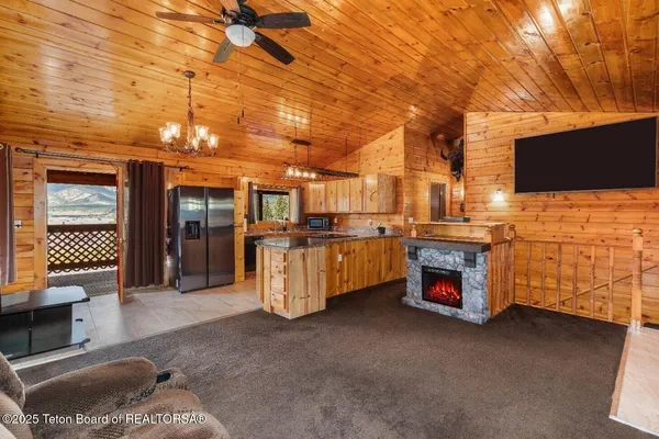 $1,525,000 | 630 Grandview Drive, Alpine, WY 83128