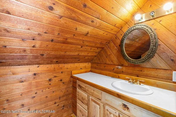 $1,525,000 | 630 Grandview Drive, Alpine, WY 83128