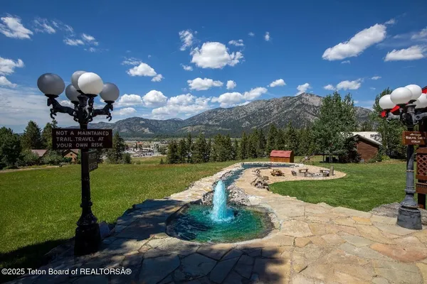 $1,525,000 | 630 Grandview Drive, Alpine, WY 83128