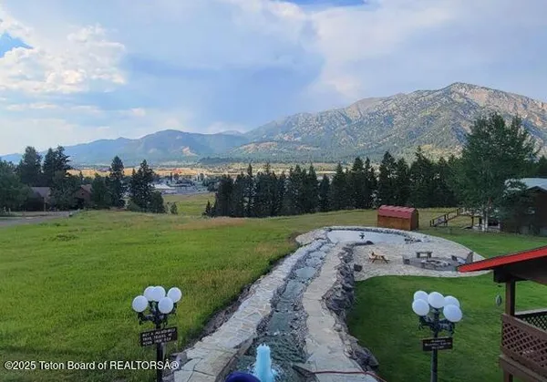 $1,525,000 | 630 Grandview Drive, Alpine, WY 83128