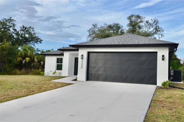 $1,990 | 2300 Nordendale Boulevard, North Port, FL 34288