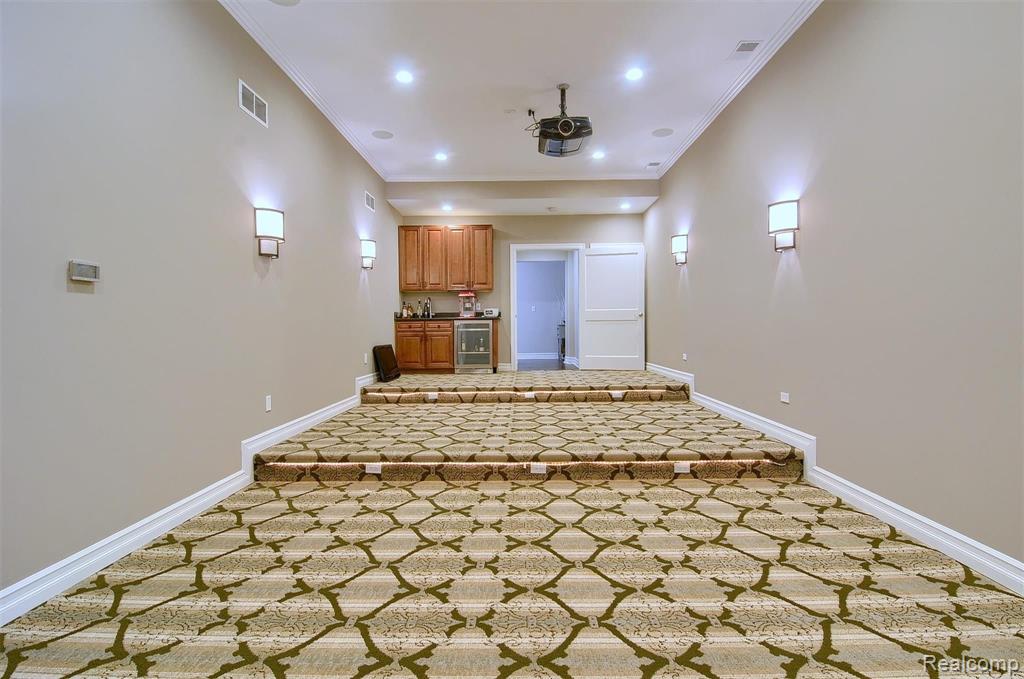 354 Olivewood Court Rochester, MI 48306 - Photo 37 of 77