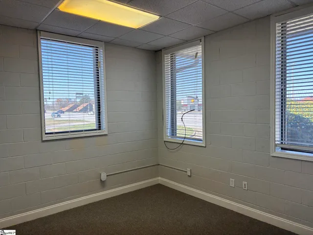 $3,000 | 3220 Wade Hampton Boulevard, Taylors, SC 29687