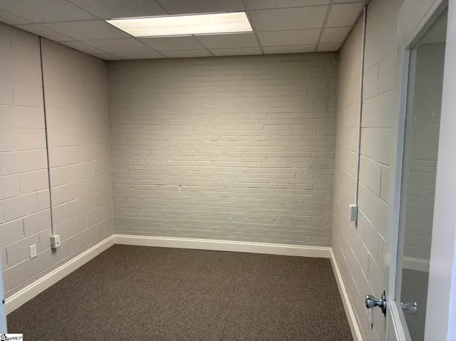 $3,000 | 3220 Wade Hampton Boulevard, Taylors, SC 29687