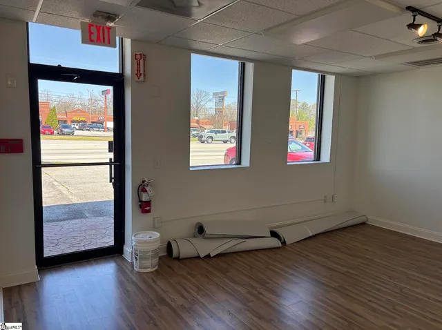 $3,000 | 3220 Wade Hampton Boulevard, Taylors, SC 29687