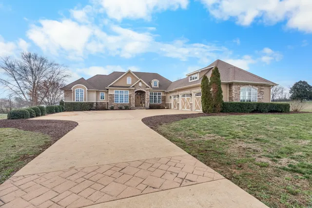 $1,299,999 | 97 Crawfish Lane, Lawrenceburg, TN 38464