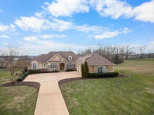 $1,299,999 | 97 Crawfish Lane, Lawrenceburg, TN 38464