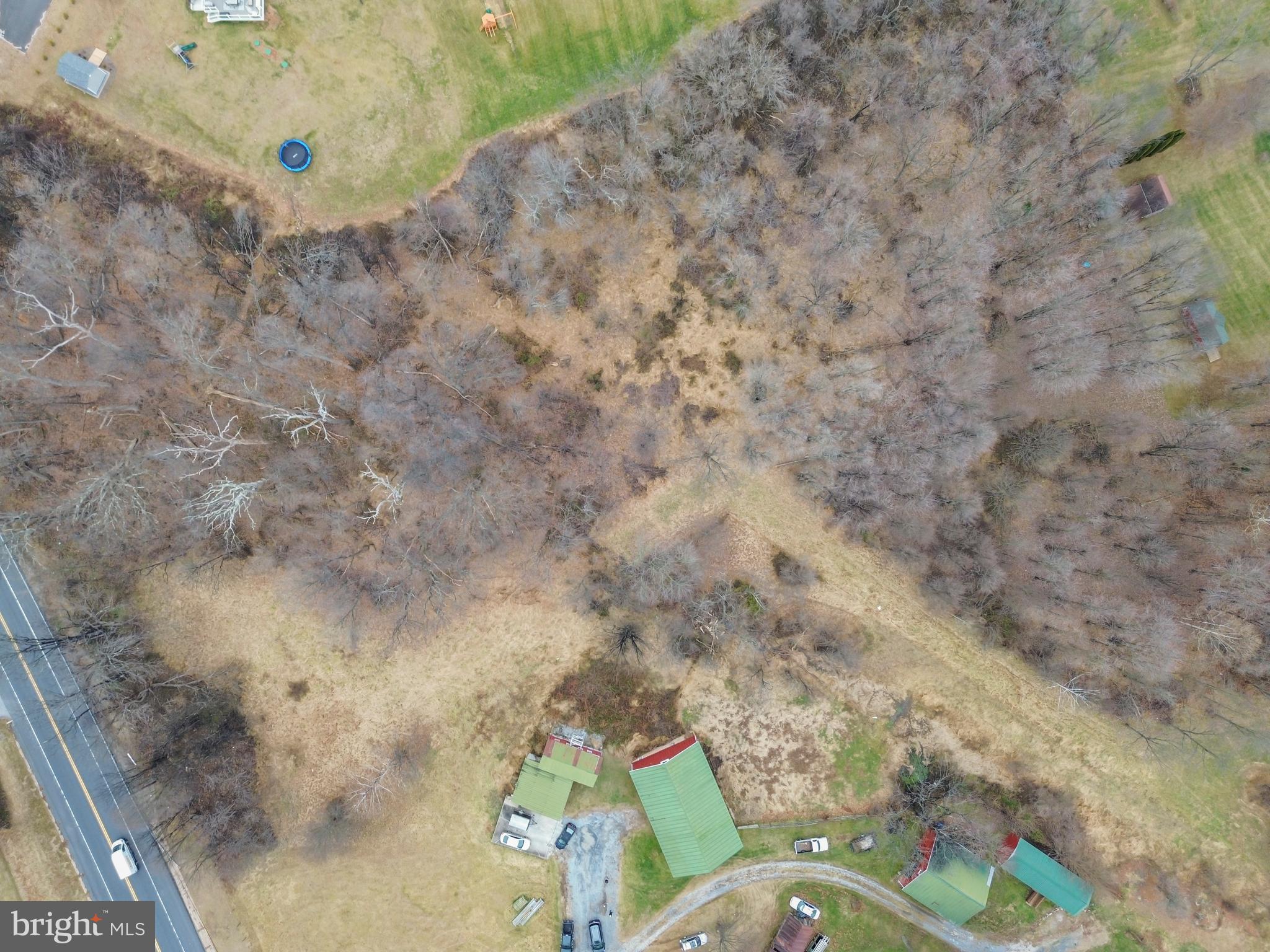 4047 Ridge Road Westminster, MD 21157 - Photo 104 of 112 a bathroom with a toilet and a sink