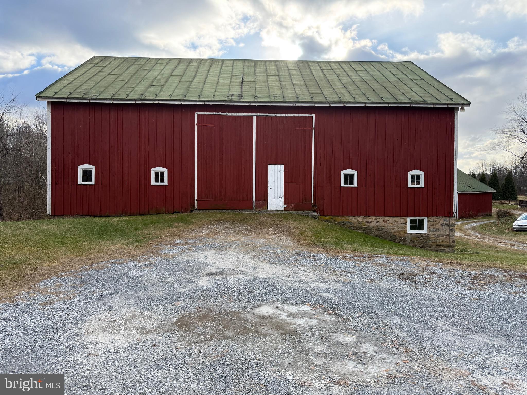 4047 Ridge Road Westminster, MD 21157 - Photo 2 of 33