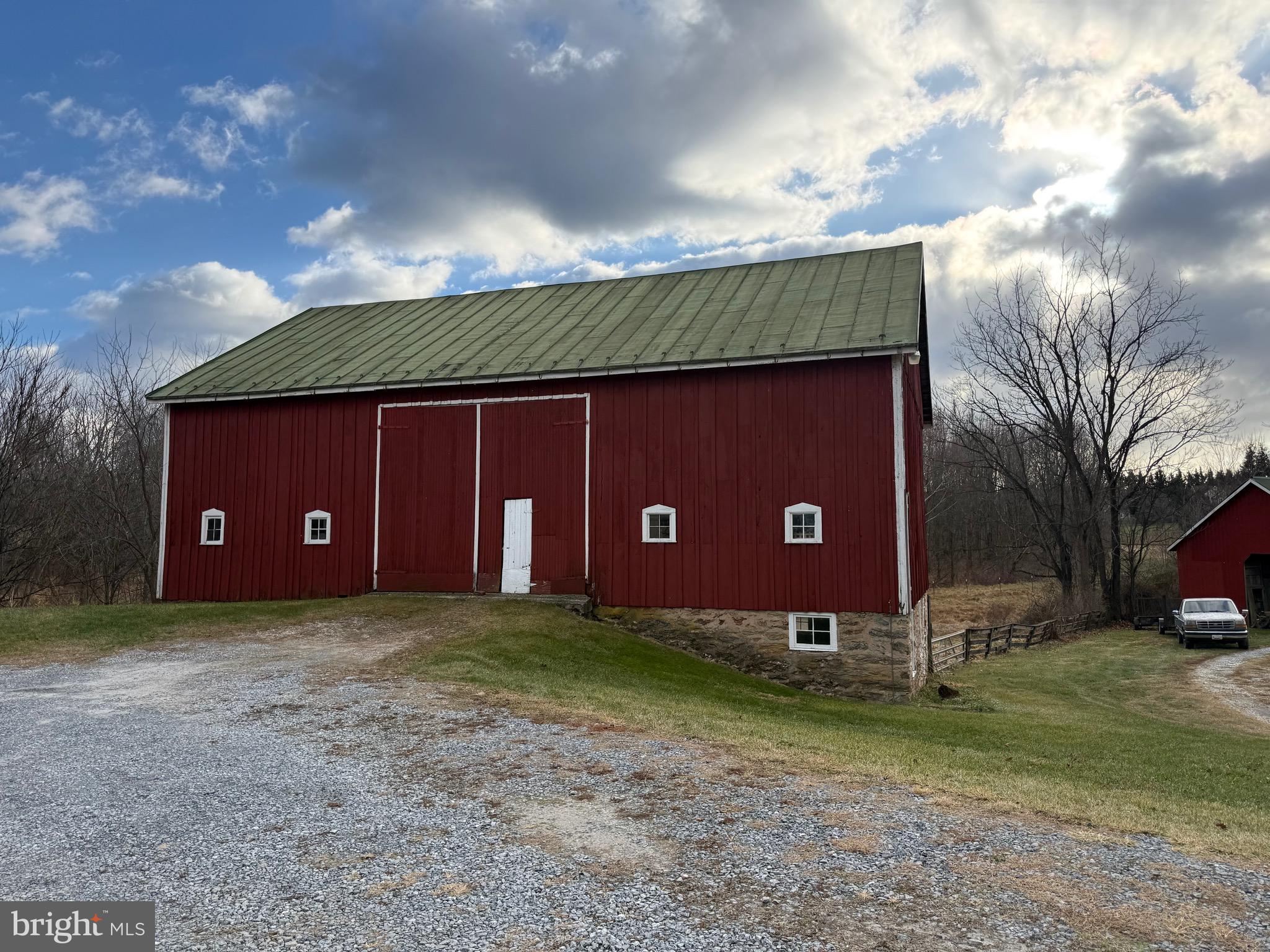 4047 Ridge Road Westminster, MD 21157 - Photo 3 of 33