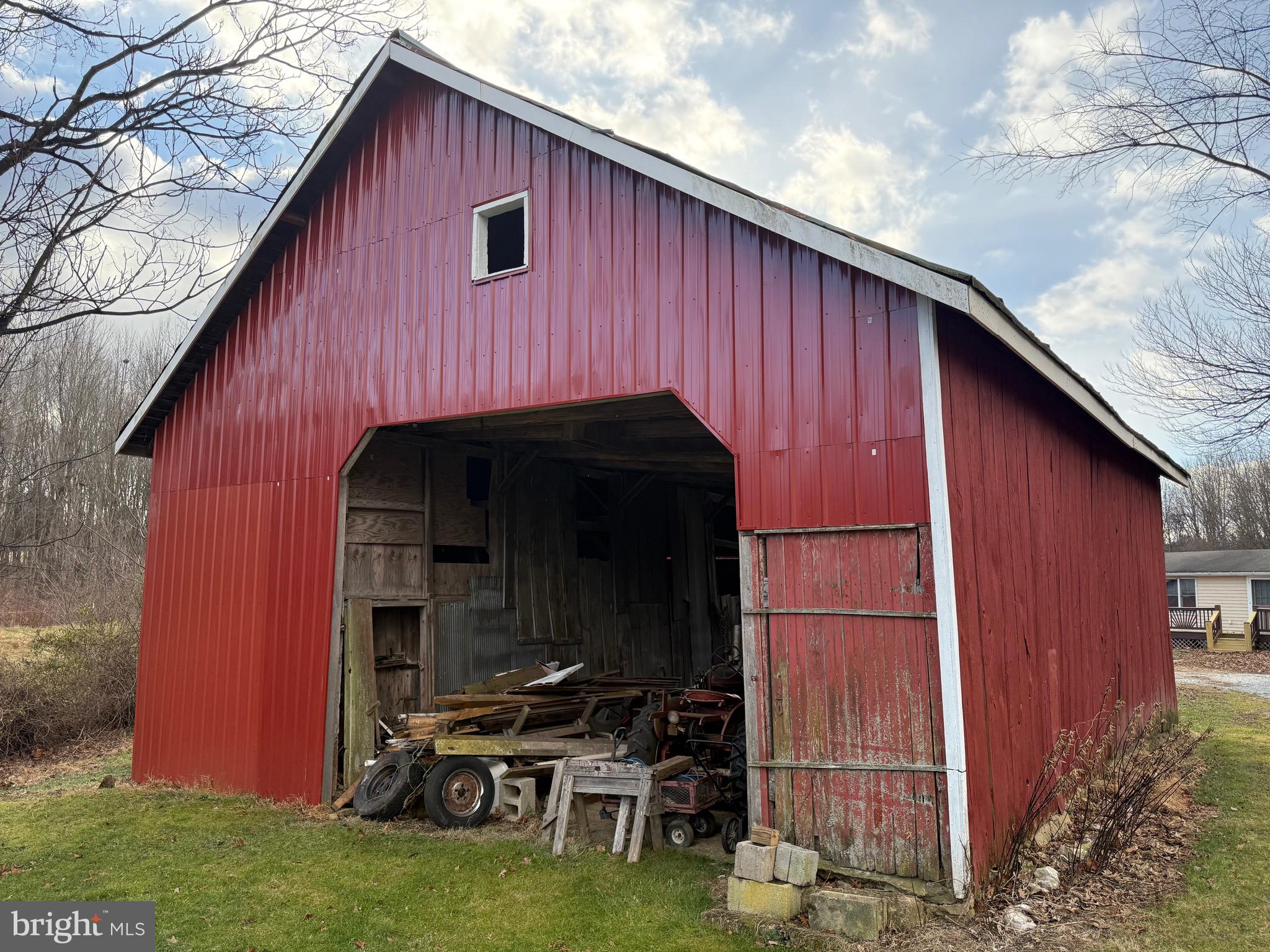 4047 Ridge Road Westminster, MD 21157 - Photo 7 of 33