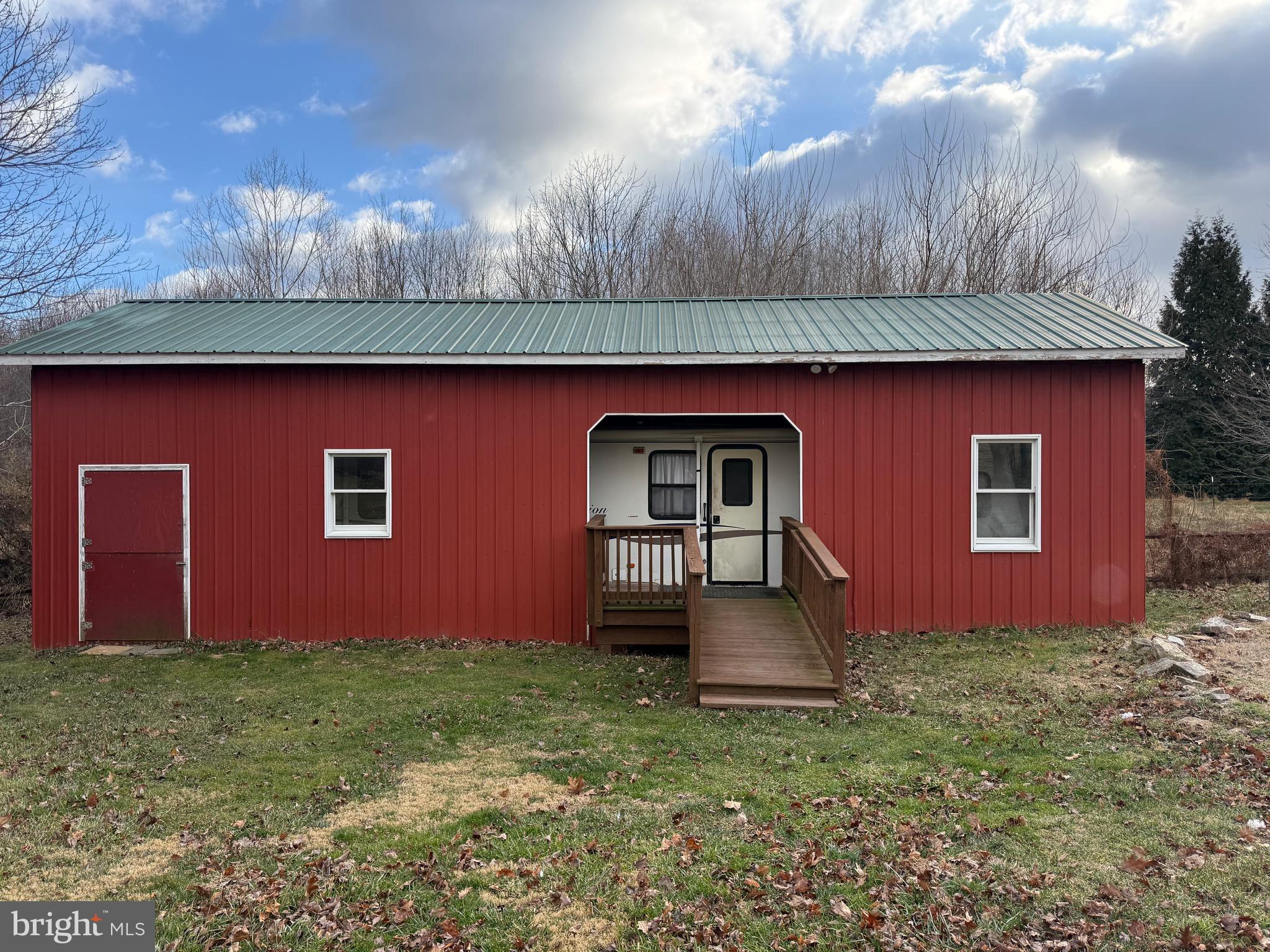 4047 Ridge Road Westminster, MD 21157 - Photo 93 of 112 a front view of a house with garden