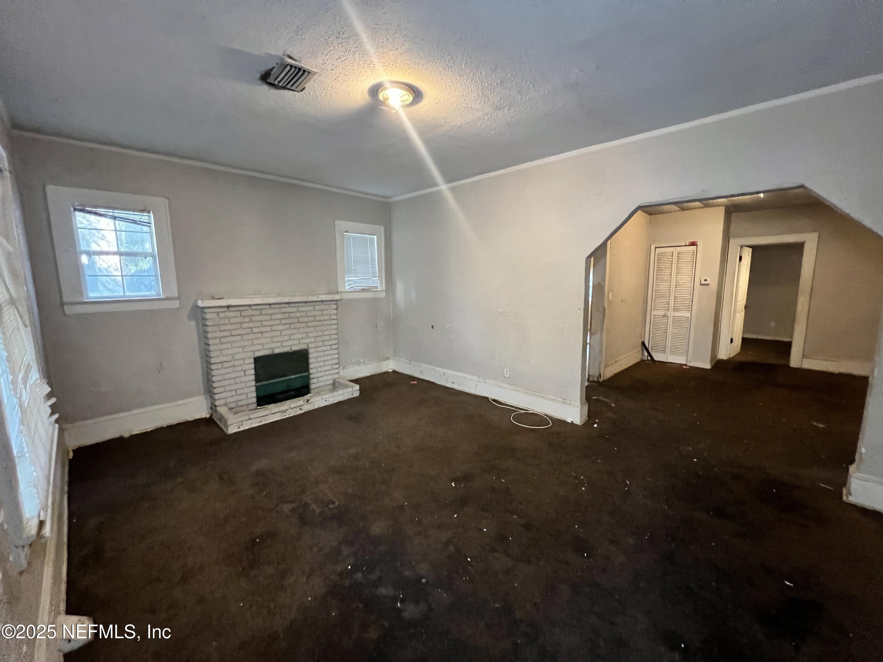 408 West 23rd Street Jacksonville, FL 32206 - Photo 11 of 45 a view of empty room with wooden floor