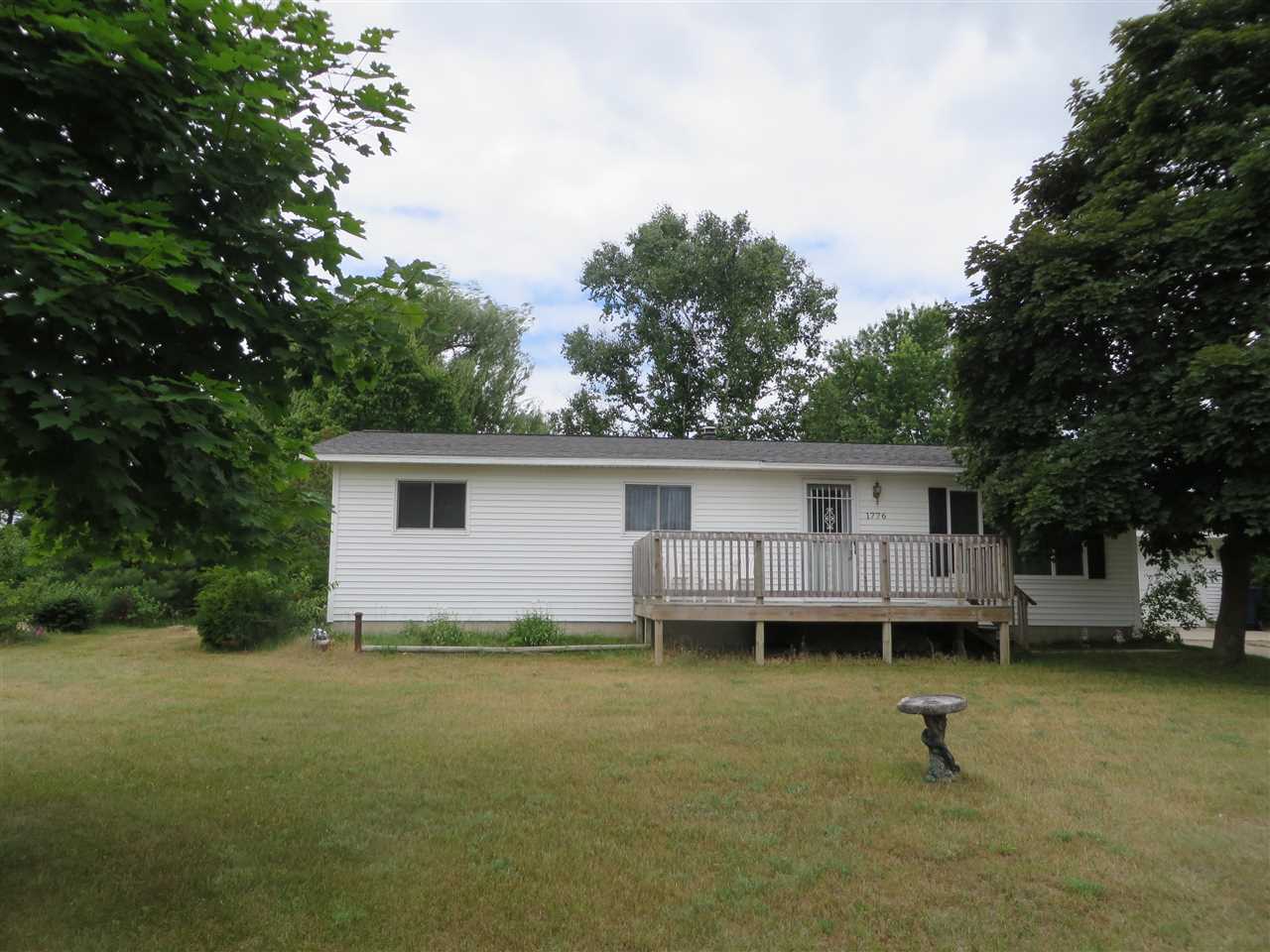 1776 Sawyer Road Traverse City, MI 49685 - Photo 1 of 24 1819187.JPG