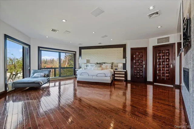 $18,000 | 25 Edgewater Lane, Great Neck, NY 11023