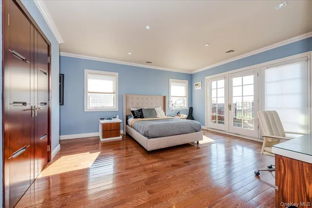 $18,000 | 25 Edgewater Lane, Great Neck, NY 11023