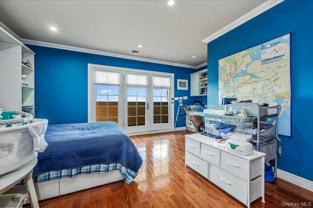 $18,000 | 25 Edgewater Lane, Great Neck, NY 11023