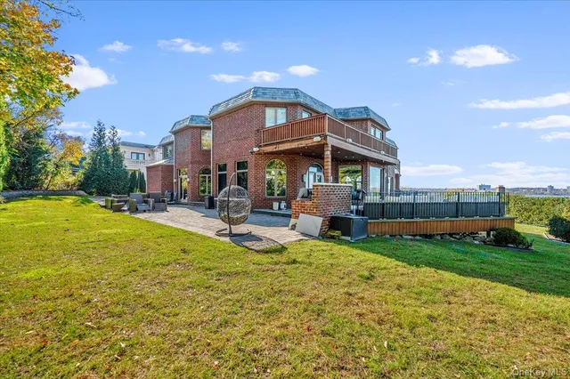 $18,000 | 25 Edgewater Lane, Great Neck, NY 11023