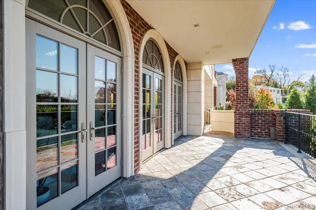 $18,000 | 25 Edgewater Lane, Great Neck, NY 11023