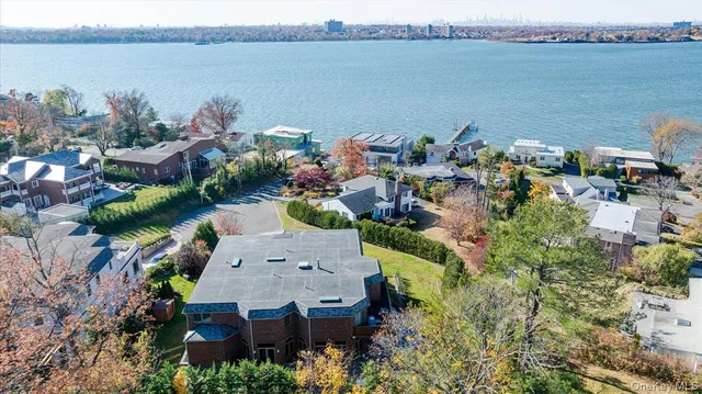 $18,000 | 25 Edgewater Lane, Great Neck, NY 11023