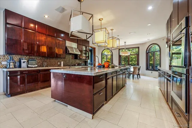 $18,000 | 25 Edgewater Lane, Great Neck, NY 11023