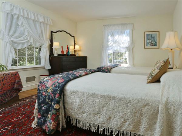 47 Windemere Road Wellesley, MA 02481 - Photo 14 of 21