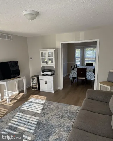 $3,700 | 90 Atlantis Avenue, Manahawkin, NJ 08050