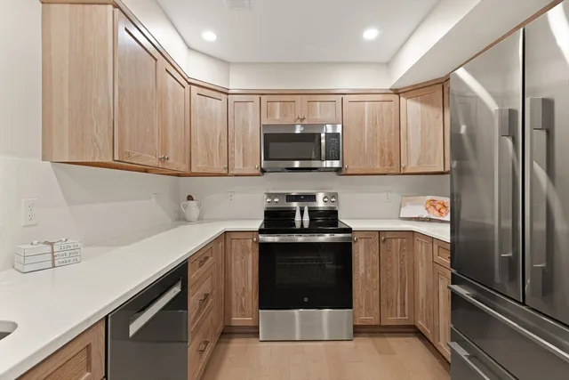 $544,900 | 6 Masi Meadow Lane, Unit B, Middleton, MA 01949