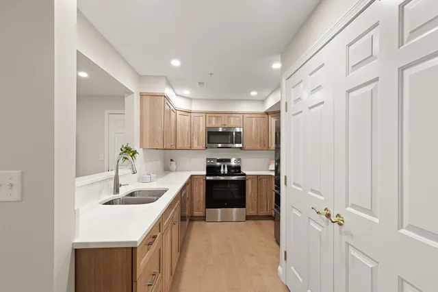 $544,900 | 6 Masi Meadow Lane, Unit B, Middleton, MA 01949