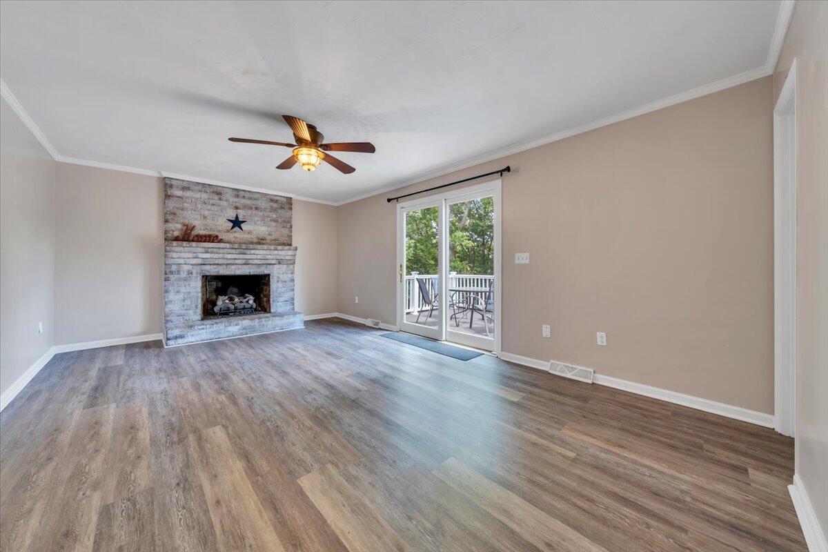2704 Summit Ridge Road Northeast Roanoke, VA 24012 - Photo 22 of 82 22-MIB04041