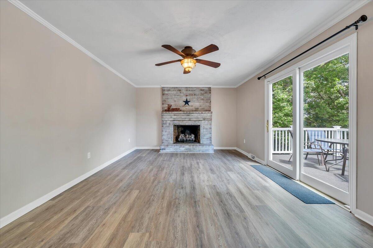 2704 Summit Ridge Road Northeast Roanoke, VA 24012 - Photo 23 of 82 23-MIB04044