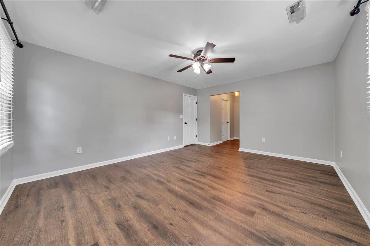 2704 Summit Ridge Road Northeast Roanoke, VA 24012 - Photo 34 of 82 34-MIB04077