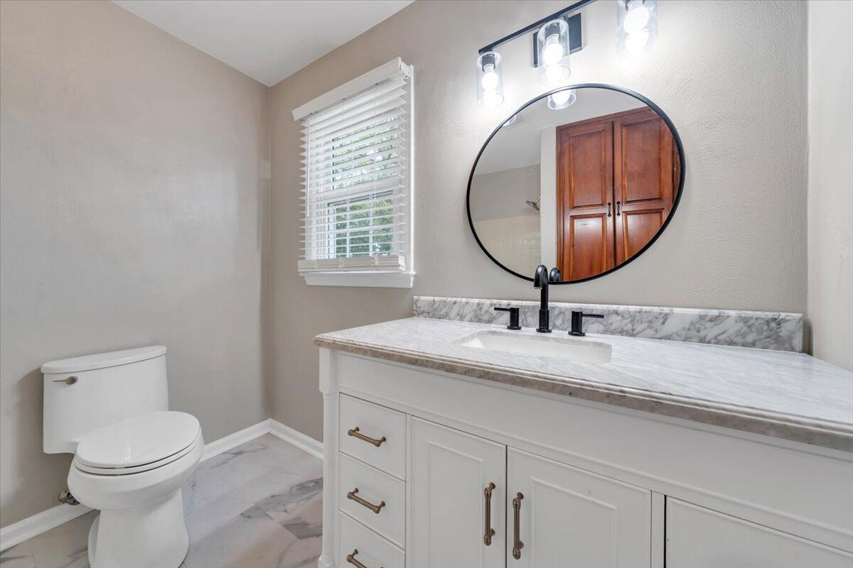 2704 Summit Ridge Road Northeast Roanoke, VA 24012 - Photo 37 of 82 37-MIB04086