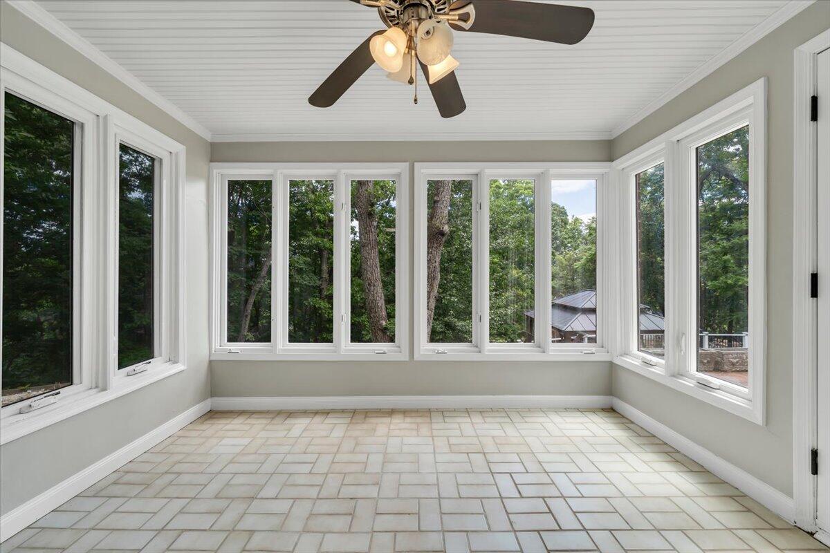 2704 Summit Ridge Road Northeast Roanoke, VA 24012 - Photo 60 of 82 60-MIB04149