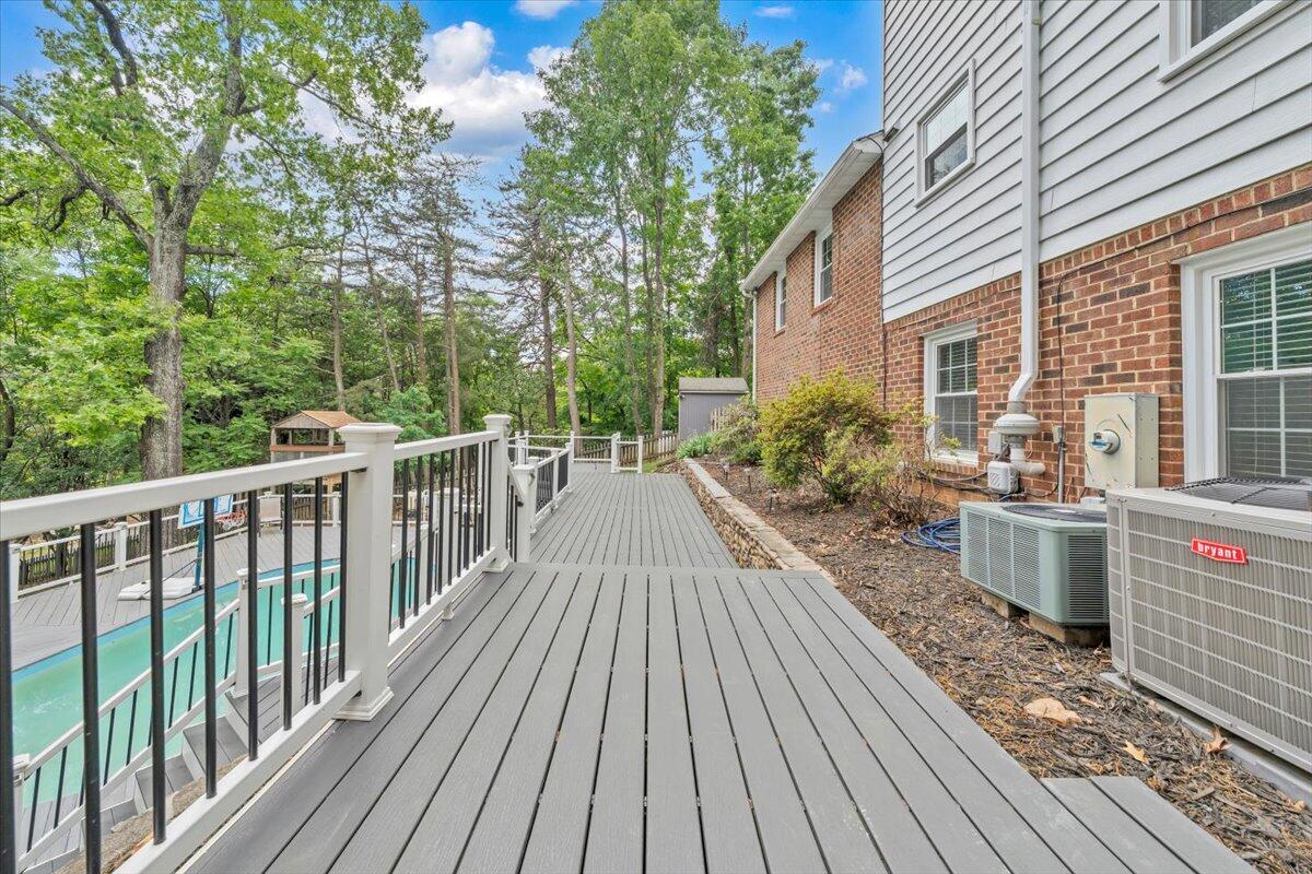 2704 Summit Ridge Road Northeast Roanoke, VA 24012 - Photo 66 of 82 66-MIB04179